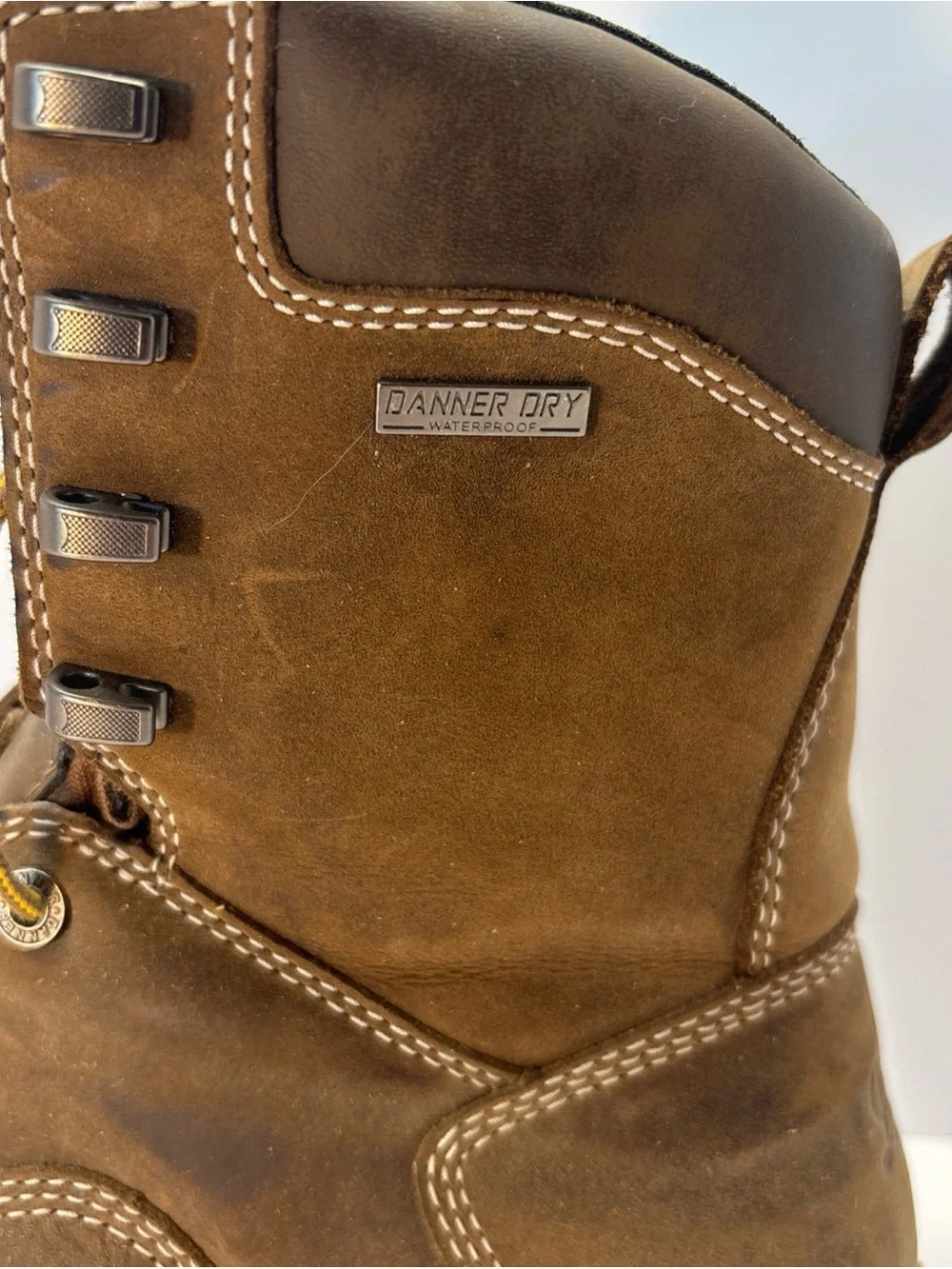 Danner Gritstone men’s 8” size 9 Brown Suede Work Boot with Vibram ASTM F2892-11
